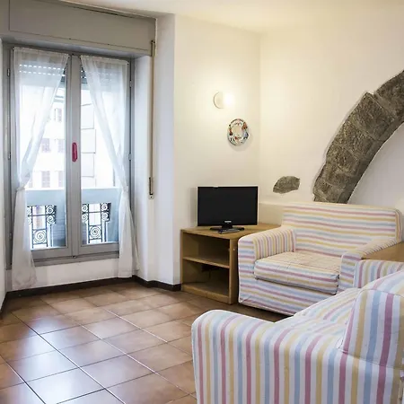Pila Aparthotel Como
