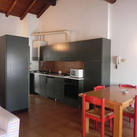 Pila Aparthotel Como